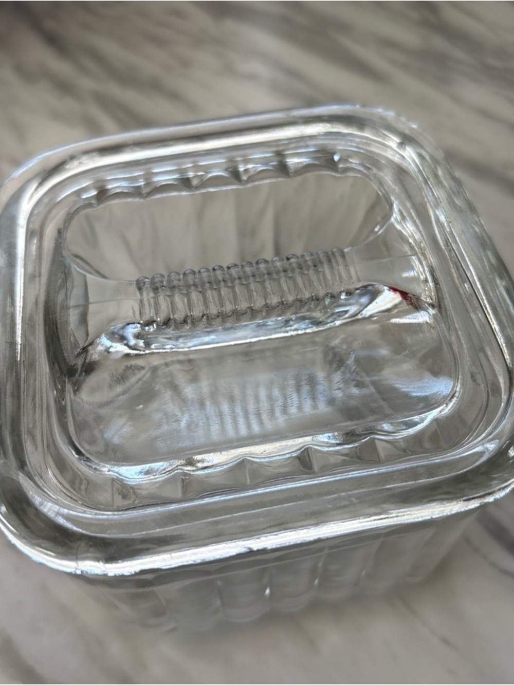 Frigie Clear Glass Square Covered Dish - Picture 3 of 12